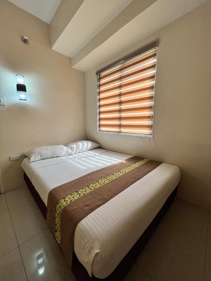 Eon Centennial Express Hotel ايلويلو المظهر الخارجي الصورة