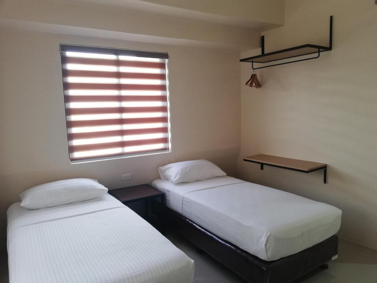 Eon Centennial Express Hotel ايلويلو المظهر الخارجي الصورة