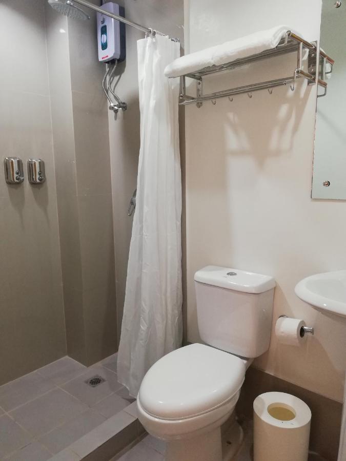 Eon Centennial Express Hotel ايلويلو المظهر الخارجي الصورة